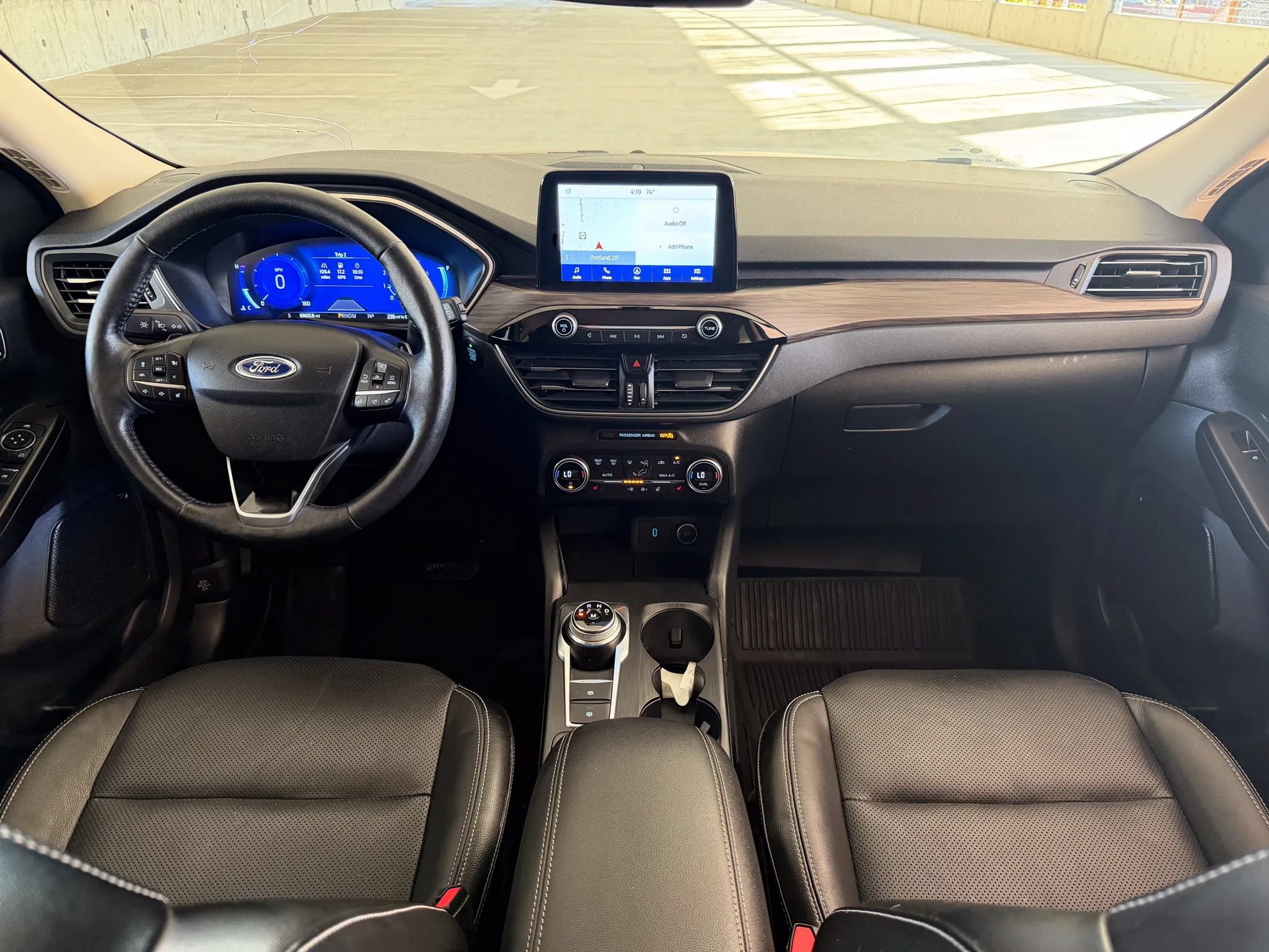 Used 2020 Ford Escape Titanium AWD/4WD image 28