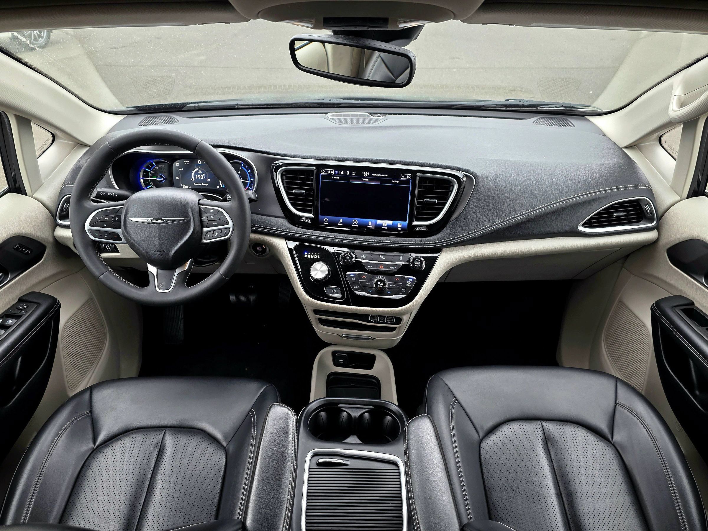 Used 2023 Chrysler Pacifica Touring-L FWD image 18