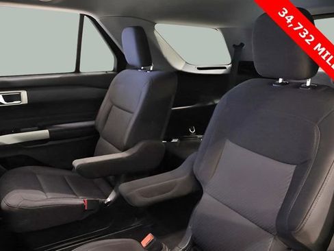 Used 2023 Ford Explorer XLT image 12