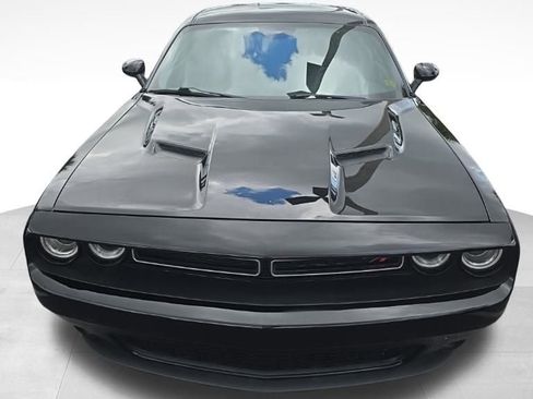 Certified 2015 Dodge Challenger R/T Plus image 19