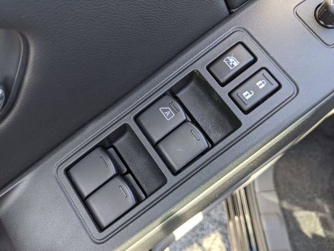 New 2025 Nissan Frontier SV image 16