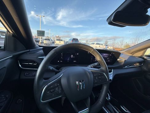 Used 2024 Buick Envista Avenir image 16