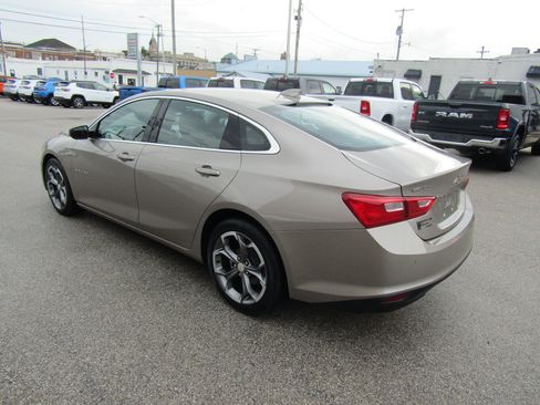 Used 2024 Chevrolet Malibu LT FWD image 5