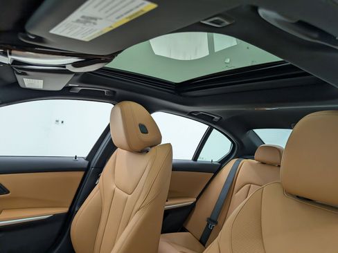 New 2026 BMW 330i Sedan w/ Premium Package image 16