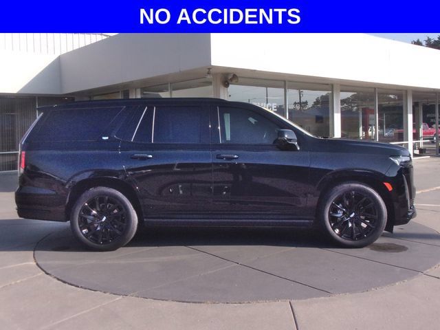 Used 2024 Cadillac Escalade Sport Platinum w/ LPO, ONYX Package AWD/4WD image 2