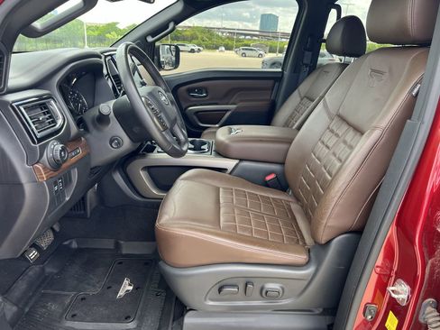 Used 2024 Nissan Titan Platinum Reserve w/ Moonroof Package AWD/4WD image 10