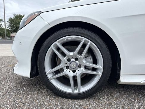 Used 2016 Mercedes-Benz E 400 Sedan image 4