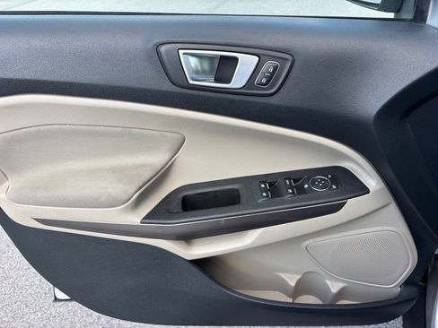 Used 2019 Ford EcoSport SE w/ SE Convenience Package FWD image 12