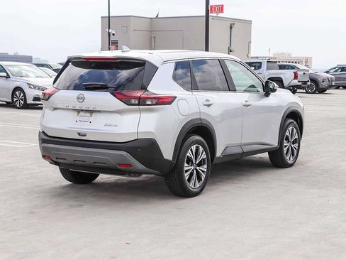 Used 2023 Nissan Rogue SV AWD/4WD image 6