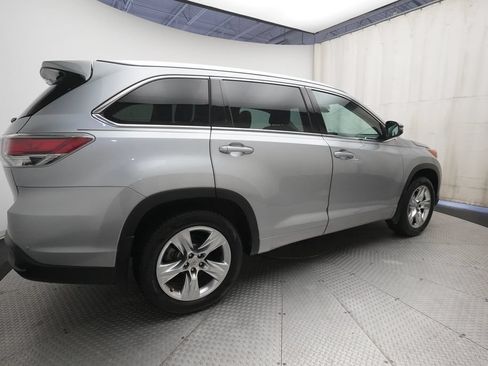 Used 2014 Toyota Highlander Limited w/ Driver Technology Package AWD/4WD image 35