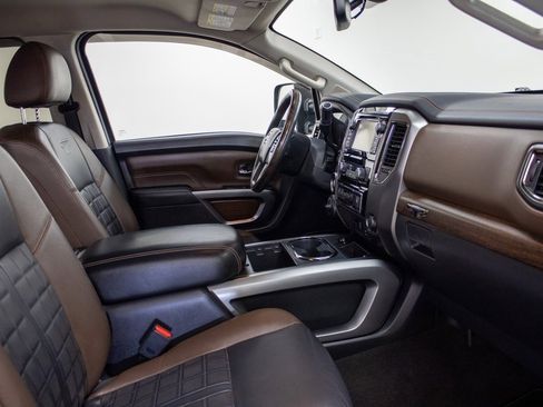 Used 2016 Nissan Titan Platinum Reserve image 36