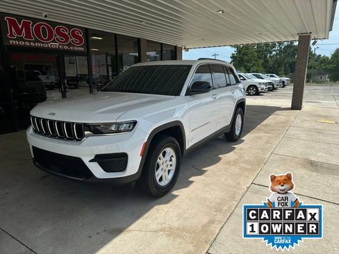Used 2023 Jeep Grand Cherokee Laredo w/ Luxury Tech Group I AWD/4WD image 1