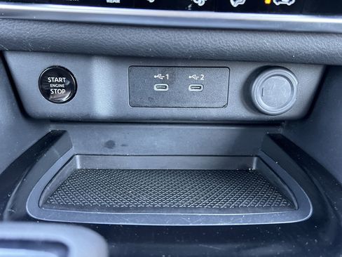 Used 2024 Nissan Rogue SV AWD/4WD image 6