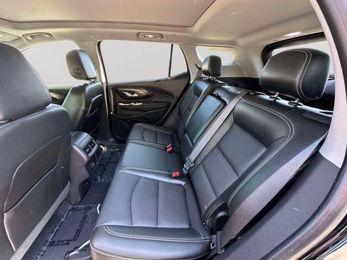 Used 2022 GMC Terrain SLT w/ Elevation Edition AWD/4WD image 32