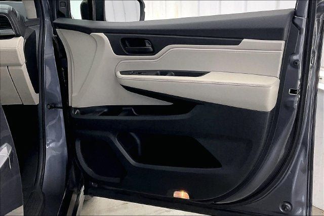 Certified 2025 Honda Odyssey EX-L image 22