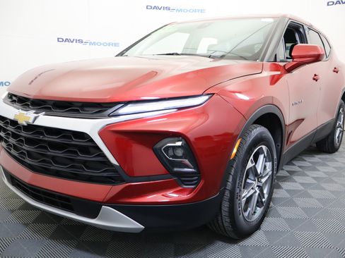 Used 2024 Chevrolet Blazer LT image 11