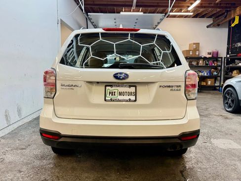 Used 2017 Subaru Forester 2.5i w/ Alloy Wheel Package image 5