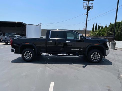 New 2025 GMC Sierra 2500 SLT w/ SLT Convenience Package image 4