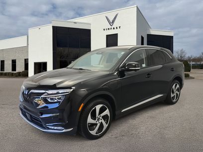 New 2025 VinFast VF 8 Eco