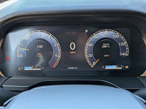 Used 2023 Jeep Grand Cherokee Altitude AWD/4WD image 16