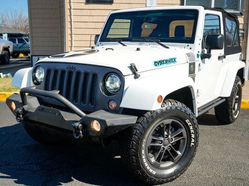 Used 2018 Jeep Wrangler Sport AWD/4WD image 9