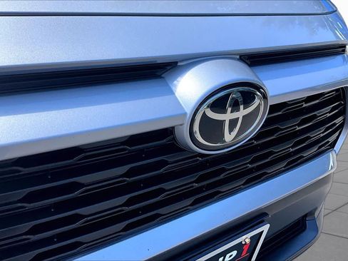 Certified 2025 Toyota RAV4 LE AWD/4WD image 28