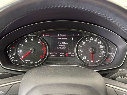 Used 2020 Audi Q5 2.0T Premium w/ Titanium Sport Package AWD/4WD image 19