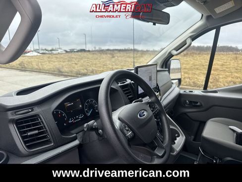 Used 2023 Ford Transit 350 XLT image 10