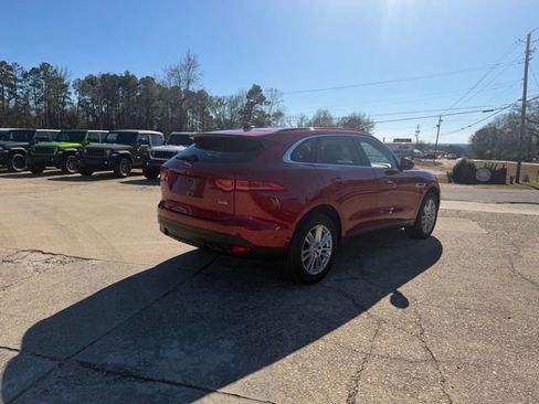 Used 2020 Jaguar F-PACE Prestige image 3