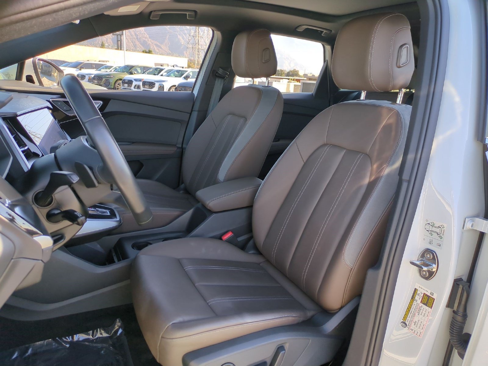Used 2024 Audi Q4 e-tron Premium Plus w/ Premium Plus RWD image 29