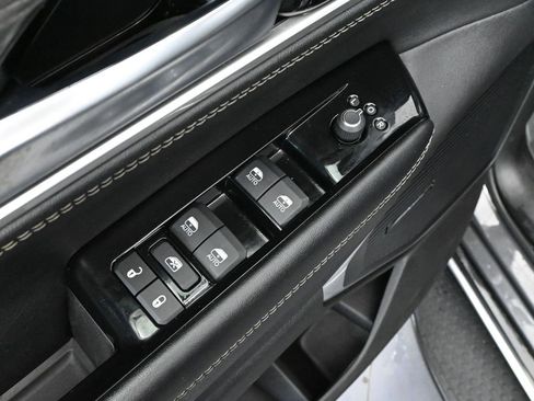 Used 2024 Jeep Wagoneer Series II w/ Flexible Seating Group AWD/4WD image 19