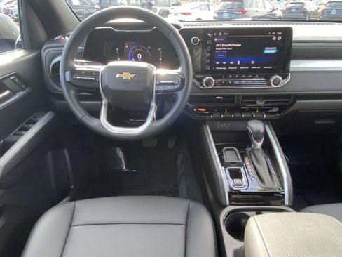 Used 2023 Chevrolet Colorado LT w/ LT Convenience Package III image 9