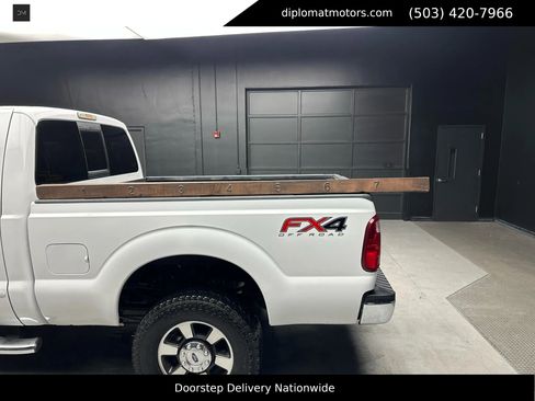 Used 2016 Ford F350 Lariat w/ Lariat Interior Package image 44