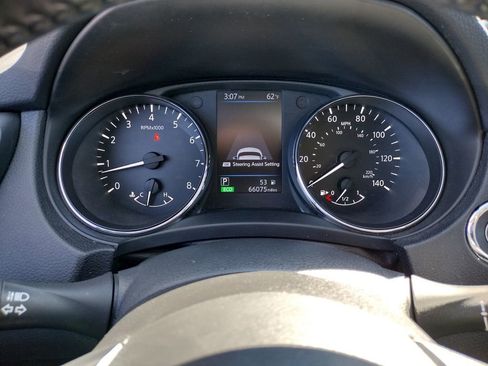 Used 2019 Nissan Rogue SL w/ Premium Package image 22