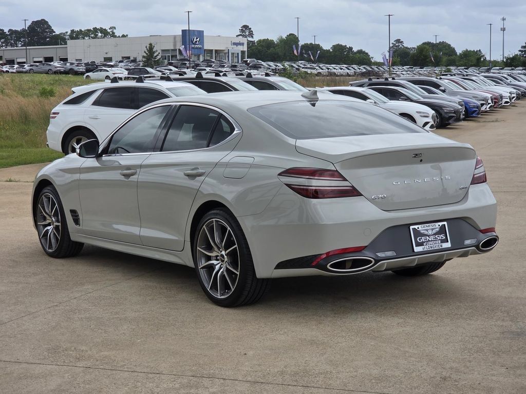 Used 2026 Genesis G70 2.5T AWD/4WD image 3