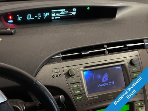 Used 2015 Toyota Prius Four w/ Preferred Accessory Package FWD image 10