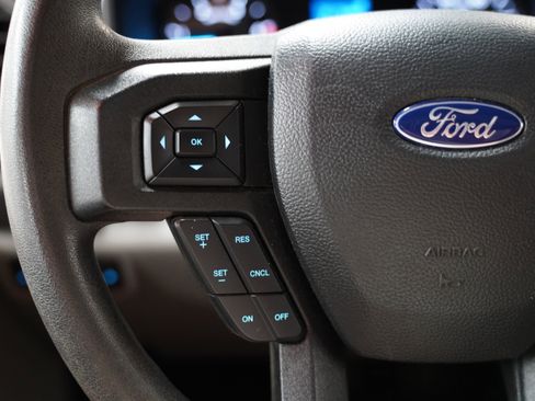 Used 2019 Ford F550 4x4 Regular Cab Super Duty image 16