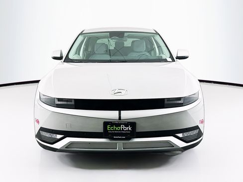 Used 2024 Hyundai Ioniq 5 SEL image 2