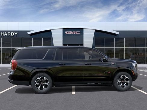 New 2026 GMC Yukon XL AT4 w/ AT4 Premium Plus Package AWD/4WD image 5