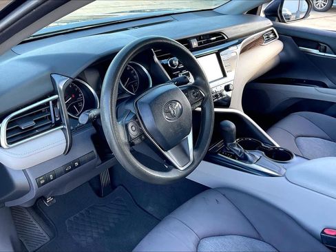 Used 2018 Toyota Camry L image 19