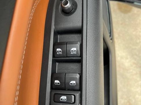 Used 2025 Jeep Compass Limited w/ Elite Group AWD/4WD image 18
