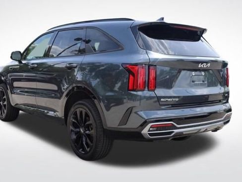 Used 2023 Kia Sorento SX AWD/4WD image 10