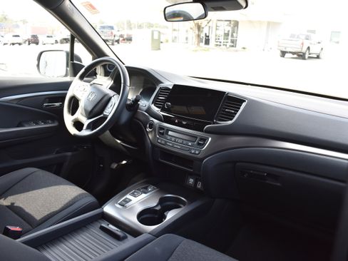 Certified 2021 Honda Passport Sport image 29