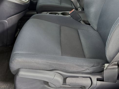 Used 2010 Honda CR-V LX image 17