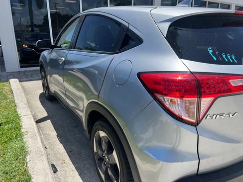 Used 2018 Honda HR-V EX image 15