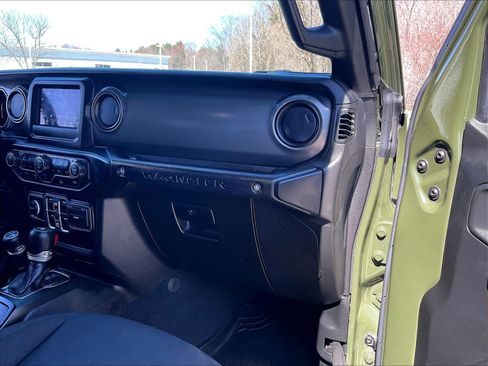 Used 2023 Jeep Wrangler Unlimited w/ Cold Weather Group image 13