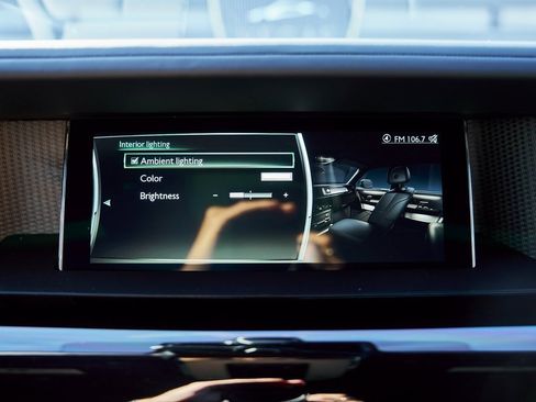 Used 2024 Rolls-Royce Phantom Sedan image 91