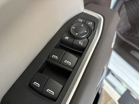 New 2026 GMC Sierra 1500 SLT AWD/4WD image 11