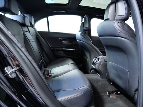 Used 2025 Mercedes-Benz C 300 4MATIC Sedan image 15