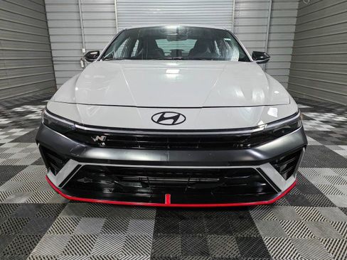 Used 2025 Hyundai Elantra N image 3